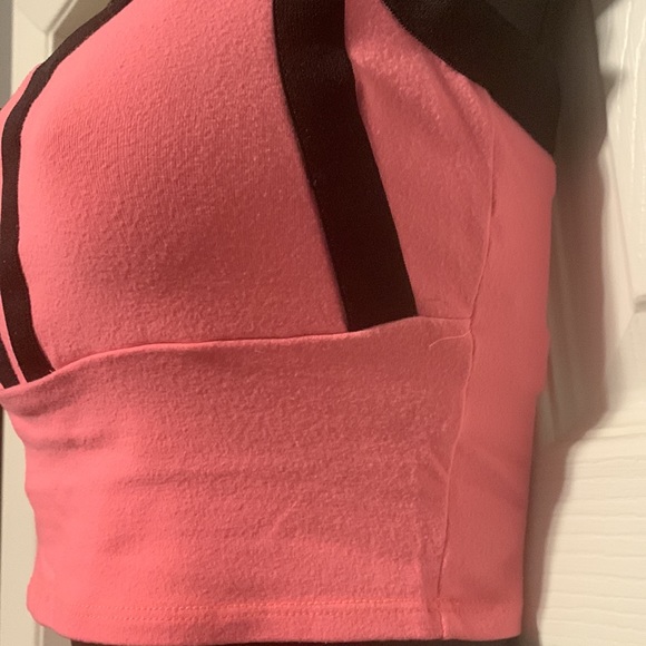Beyond Yoga sports bra/crop - Picture 4 of 8